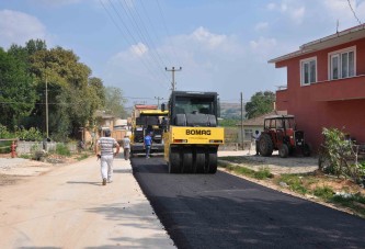 İshakçılar’da yol çalışmaları tam gaz ilerliyor