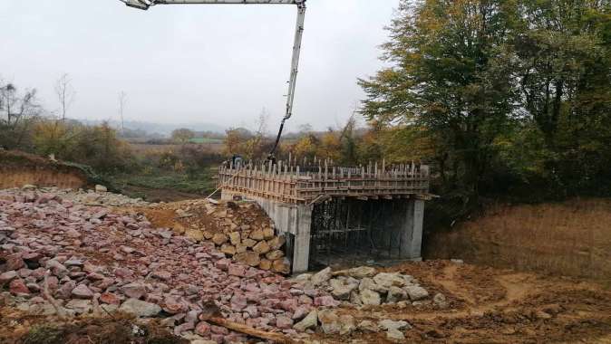 İzmit Eseler köyüne menfez yapılıyor