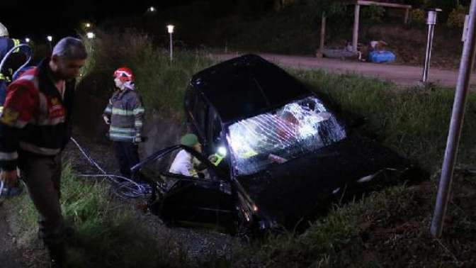 İzmitte Su kanalına düşen otomobilin sürücüsü öldü