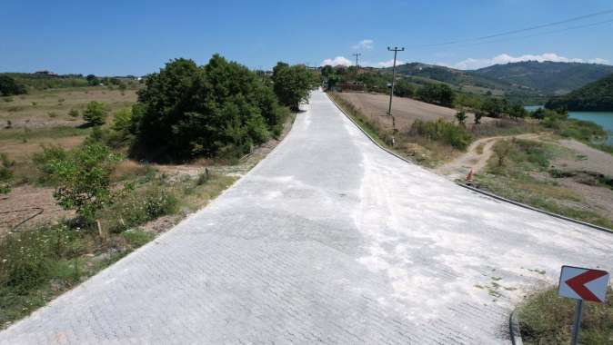 Karamürsel Çamdibi Mahallesi’ne parke