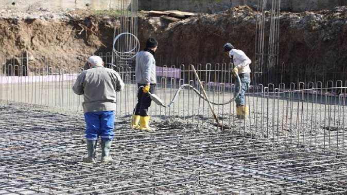 Karamürsel Kızderbent’te çok amaçlı salonun temeli atıldı