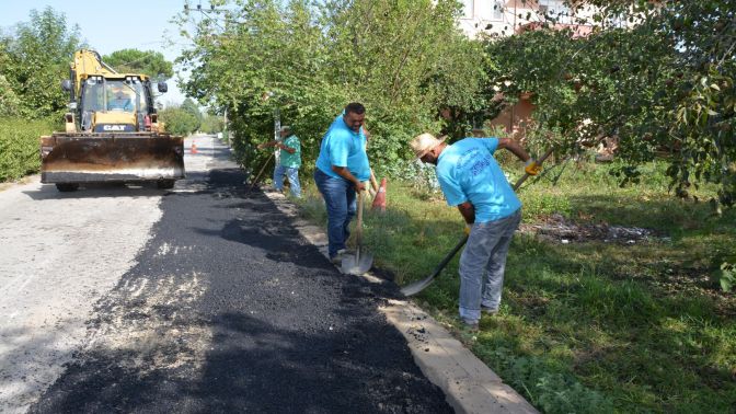 KARTEPE’DE BOZULAN YOLLARA MÜDAHALE