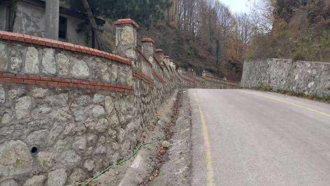 Kartepe ve Karamürsel’de mezarlıkların görünümü değişiyor