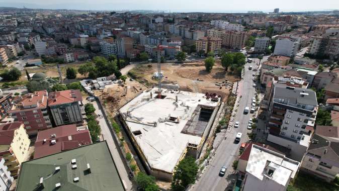 Kent meydanında otoparkın kaba inşaatı tamam