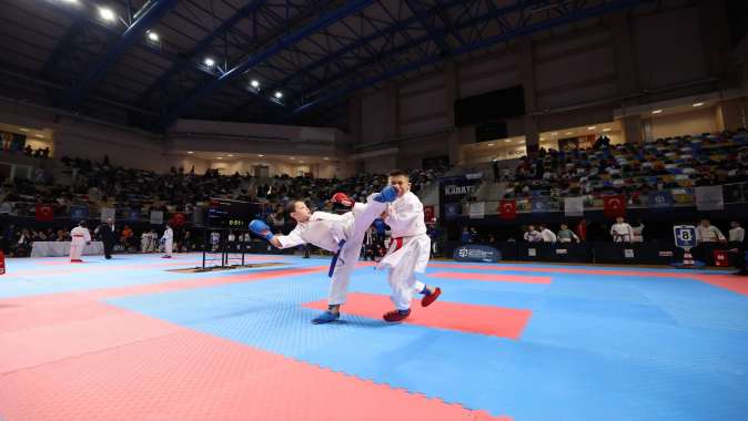 Kocaeli’de karate resitali yaşandı