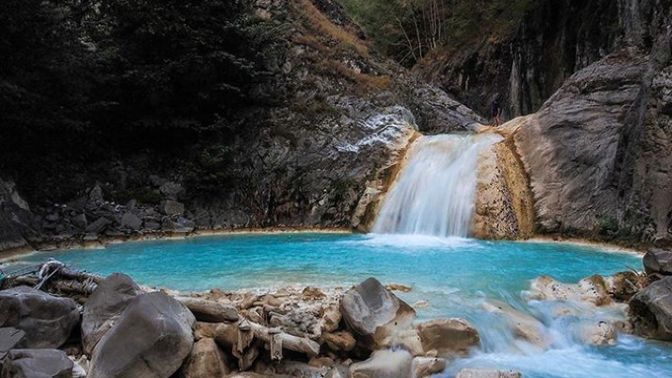 Mavi Göl, 300 Bin Turistle Rekor Kırdı