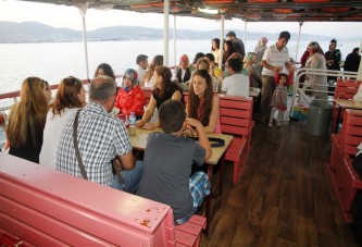 ‘’Mehtap ve Ada Turları’’na ilgi yoğun oldu