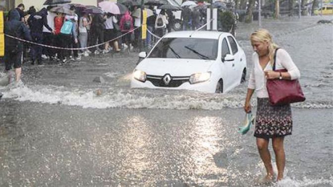 Meteoroloji İstanbul için tarih verdi! Aşırı sıcaklara yağış molası