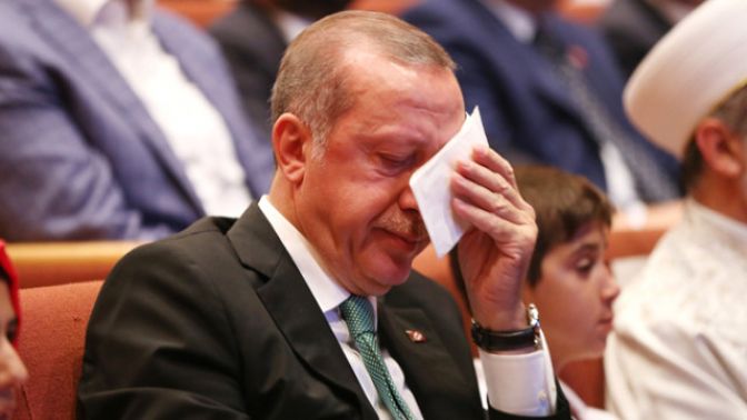 Mısırlı Babanın Şehit Edilen Kızı Esma İçin Yazdığı Mektup, Erdoğanın Ağlattı