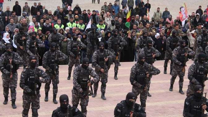 Müthiş iddia! ABD’liler Afrin’de teröristleri eğitiyor