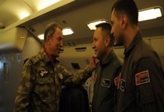 Orgeneral Akar, görev uçuşuna katıldı