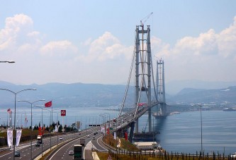 Osmangazi Köprüsü’nde bayram yoğunluğu