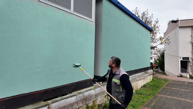 Parklardaki ve trafolardaki duvar yazıları siliniyor