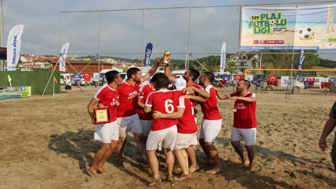 Plaj Futbolunda şampiyon Büyükşehir Kandıra Park Bahçeler