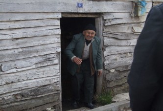 Sadiye teyze ve Nazif amcadan Başkan Karaosmanoğlu’na dua