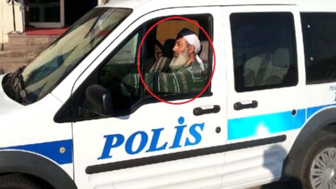 Sarıklı Polisin Geçtiğimiz Yıl Sakallarını Kesmediği İçin Disiplin Cezası Aldığı Ortaya Çıktı