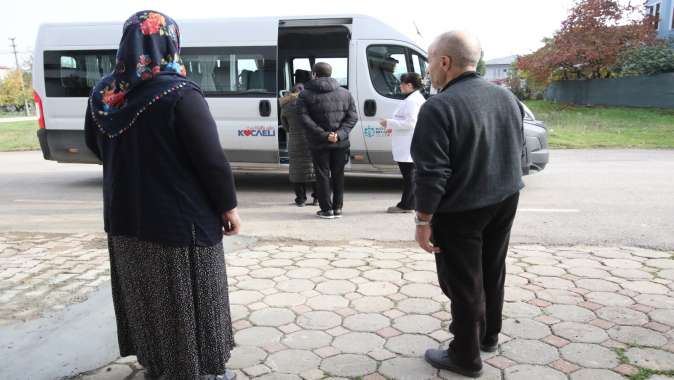 Sena ve Mustafa kardeşler eğitimle hayata tutundu