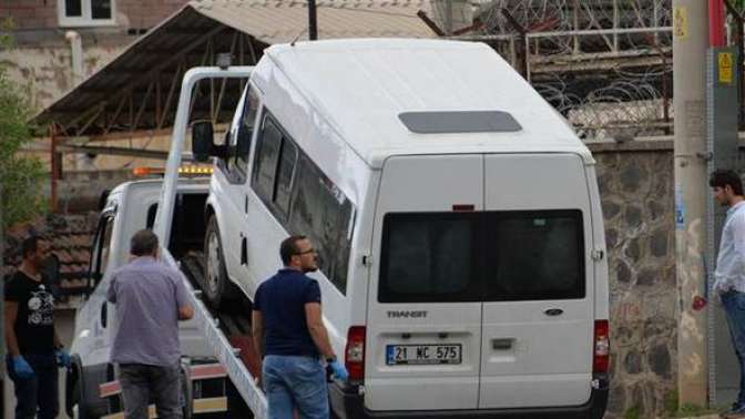 Son dakika... Askeri üste bombalı araç paniği