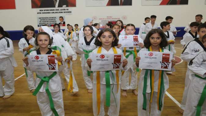 TAEKWONDO SPORCUSU KUŞAK ATLADI