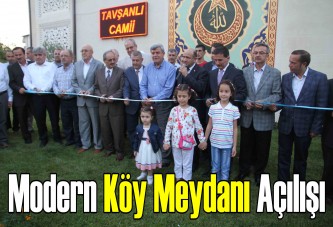 Tavşanlı'ya modern köy meydanı yapıldı