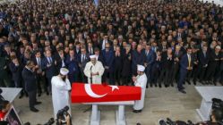 Fatih Camii İmamı: Bir Millet Kahramanını Ebediyete Yolcu Ediyoruz