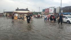 İstanbul sağanak yağışa teslim oldu