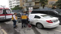 Kadıköy'de seyir halindeki araca silahlı saldırı