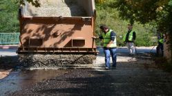 KARTEPE YOLLARINDA SATIH KAPLAMA ÇALIŞMASI