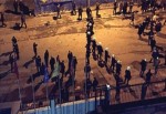 Yeni Akit protestosunda silah sesleri