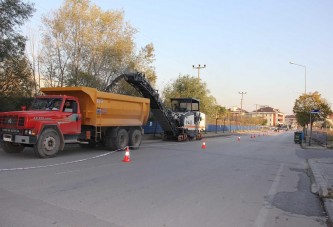 Tramvay çalışmaları için bir cadde ve bir sokak trafiğe kapatıldı