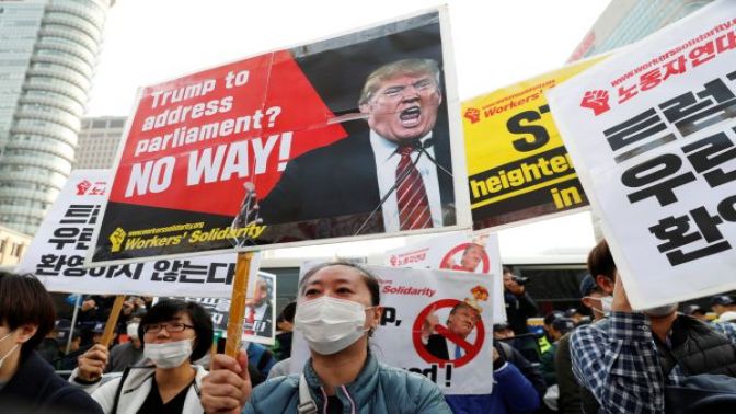 Trumpa Güney Korede protesto