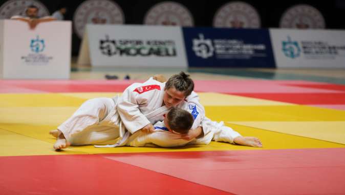 Uluslararası Judo turnuvası başladı