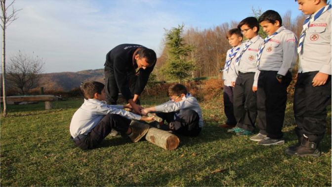 Yavru Kurtlardan macera dolu kamp