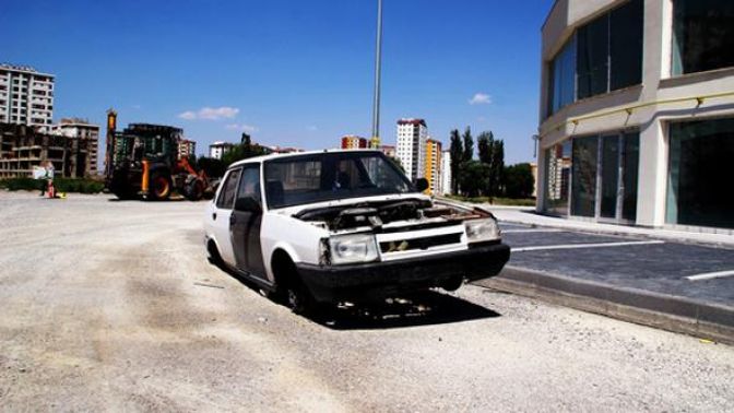 Yedek parçaya ihtiyacı olan bu araçtan alıyor