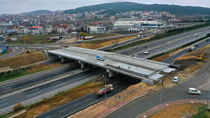 Yeni Tembelova Köprüsü’nün kirişleri konuldu